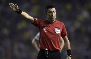 291283_roberto_tobar_arbitro_101118_afpe.jpg 291283_roberto_tobar_arbitro_101118_afpe.jpg