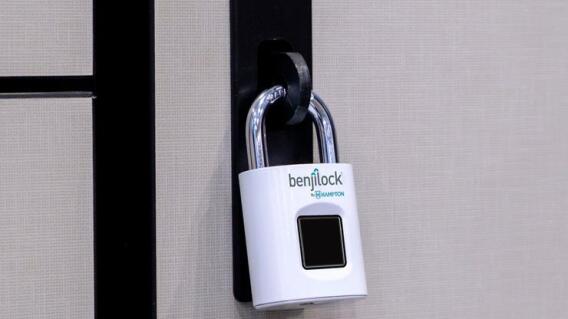 324572_Blu Radio/ Candado dactilar. Foto: Cortesía