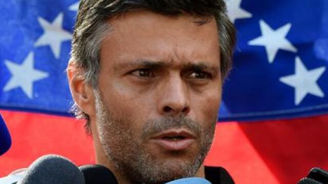Leopoldo López asegura que “van a venir más movimientos en el sector militar” en Venezuela Leopoldo López asegura que “van a venir más movimientos en el sector militar” en Venezuela