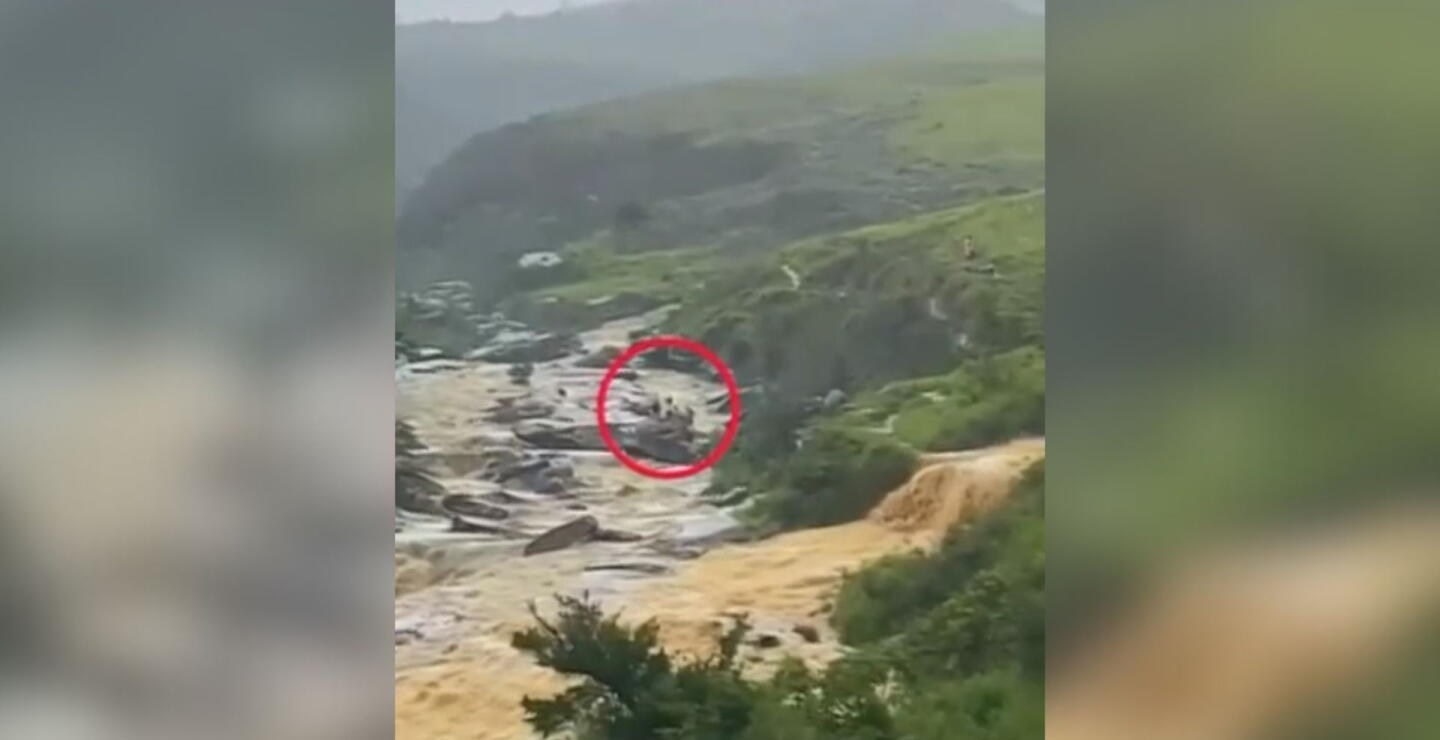 Turistas quedaron atrapados entre rocas de quebrada Curití tras creciente súbita 