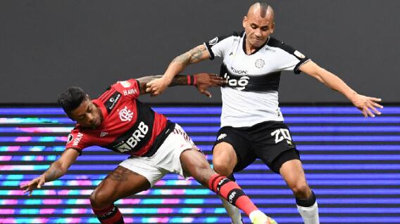 Sergio Otálvaro, en Flamengo contra Olimpia Sergio Otálvaro, en Flamengo contra Olimpia