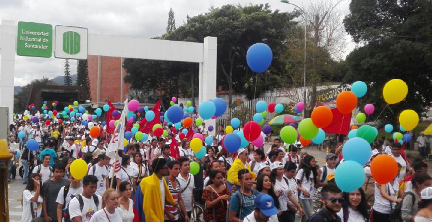 270314_Manifestaciones en Bucaramanga – Foto: Blu Radio