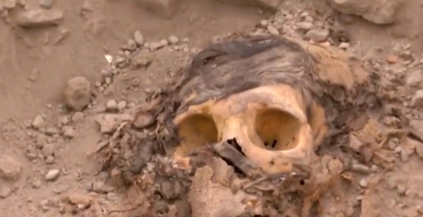 Momia de tres siglos de antigüedad fue encontrada en el norte de Perú