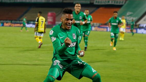 Jonatan Álvez, delantero uruguayo de Nacional Jonatan Álvez, delantero uruguayo de Nacional