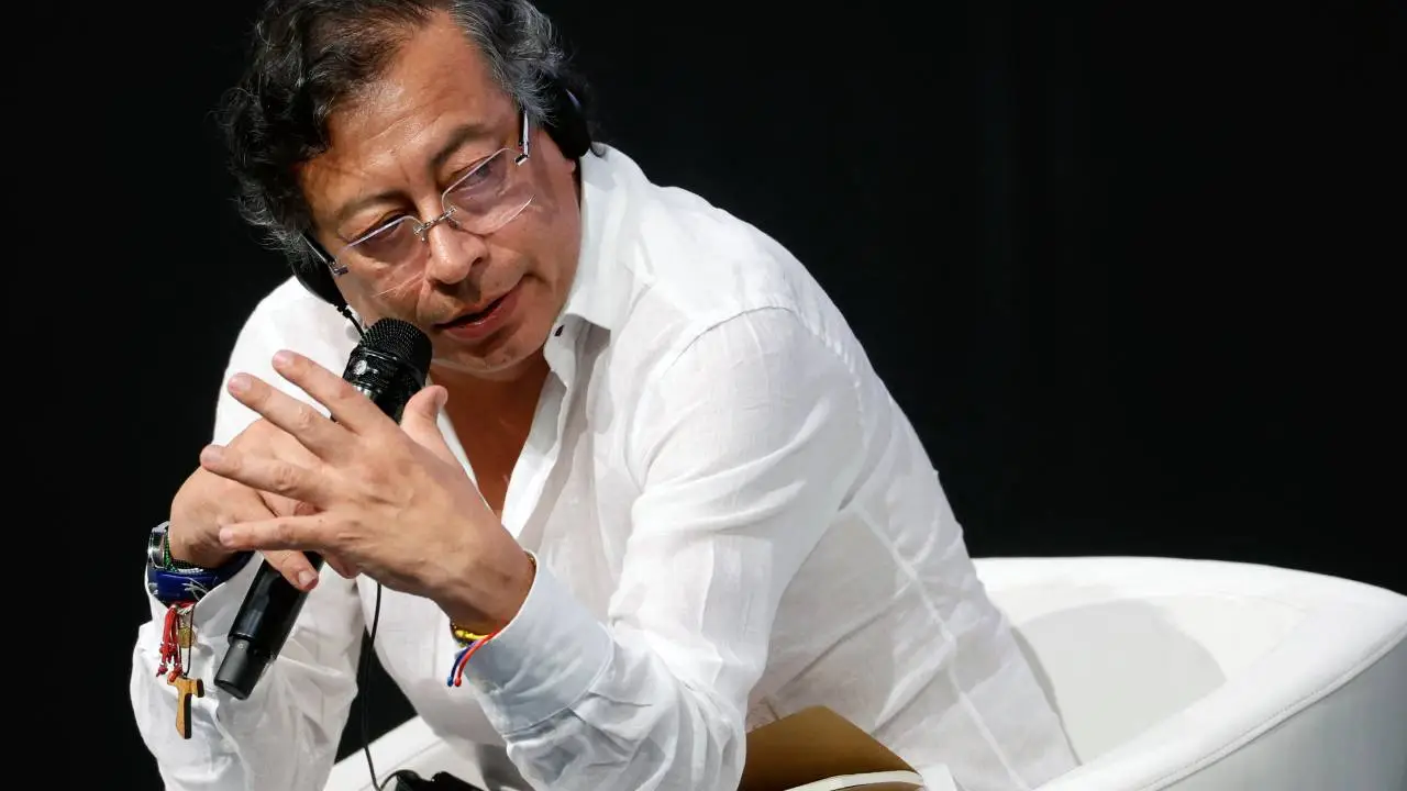 Alerta en el Sector Salud: Exministros Cuestionan el Nuevo Modelo Impulsado por Decreto en Colombia