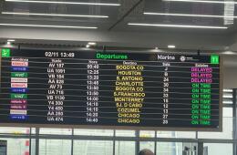 Vuelos pogramados en pantalla.