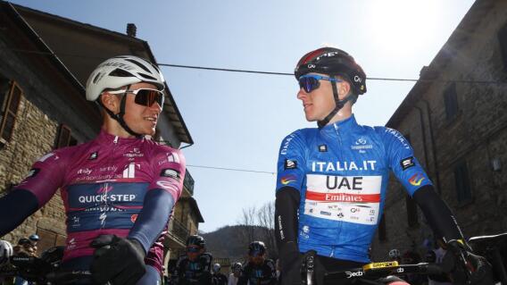 Remco Evenepoel y Tadej Pogacar, en la Tirreno-Adriático. Remco Evenepoel y Tadej Pogacar, en la Tirreno-Adriático.