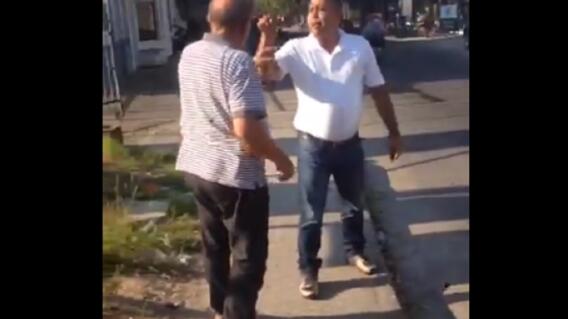 300495_Funcionario de la Alcaldía agredió a periodista en Sabana de Torres/ foto: pantallazo del video enviado a BLU Radio