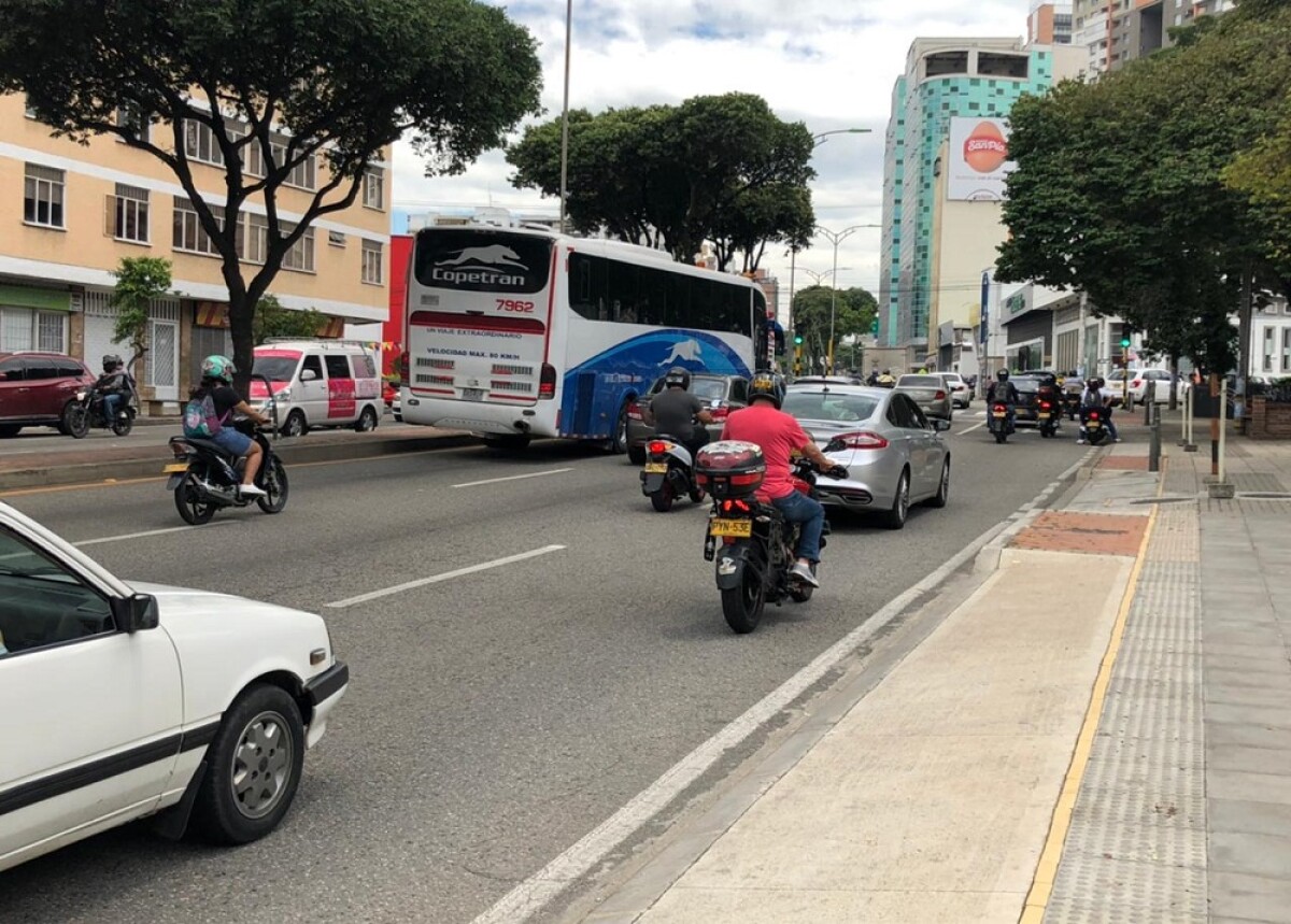 FOTO CARRERA 27 BUCARAMANGA.jpg