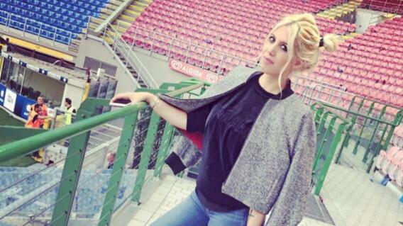 268192_wandanara260917twwandaicardi_e.jpg