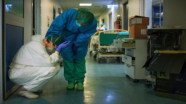 Italia vive otro día trágico: mueren 793 personas en un día por coronavirus