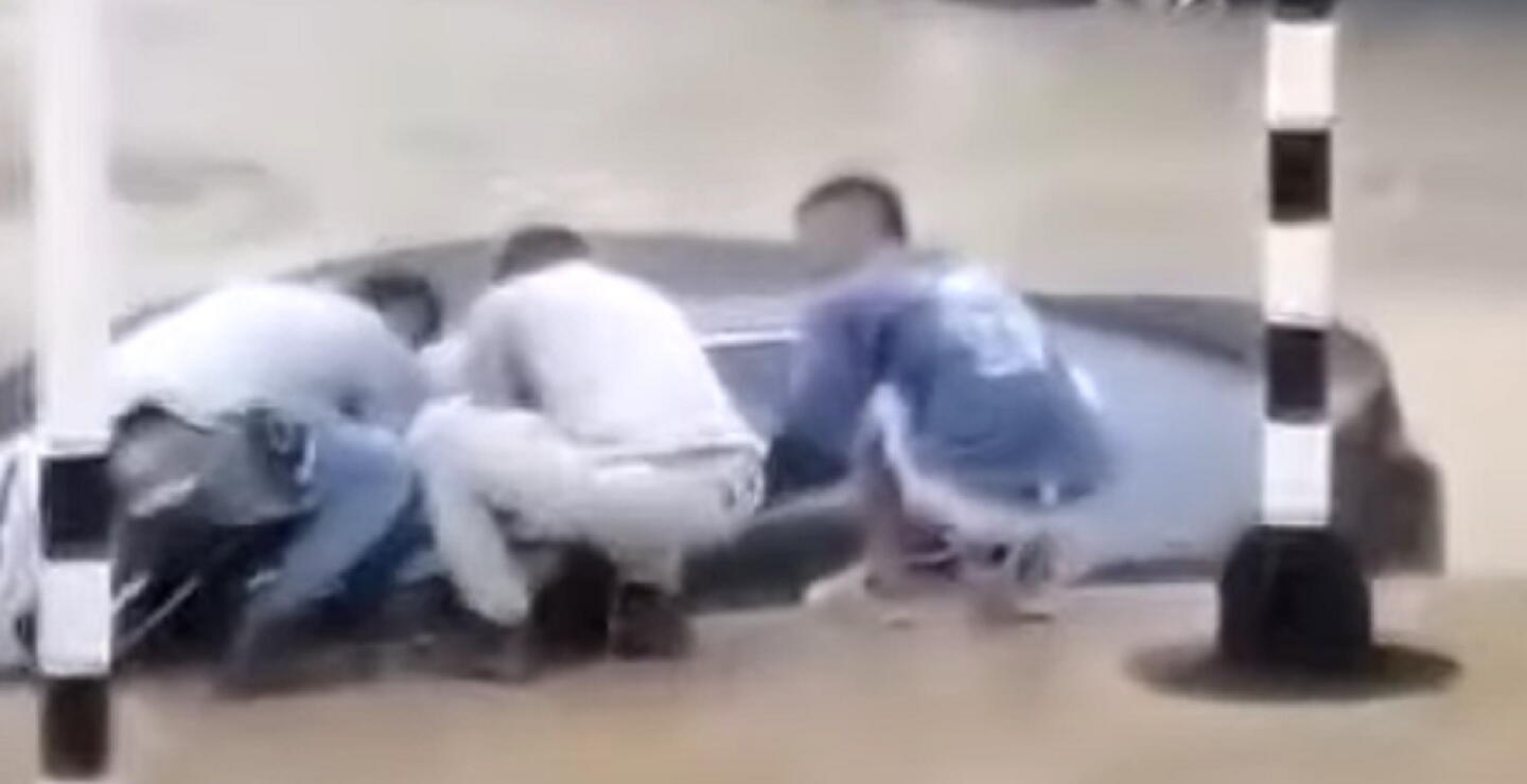 Así fue como tres valientes hombres rescataron a una mujer en un arroyo de Barranquilla