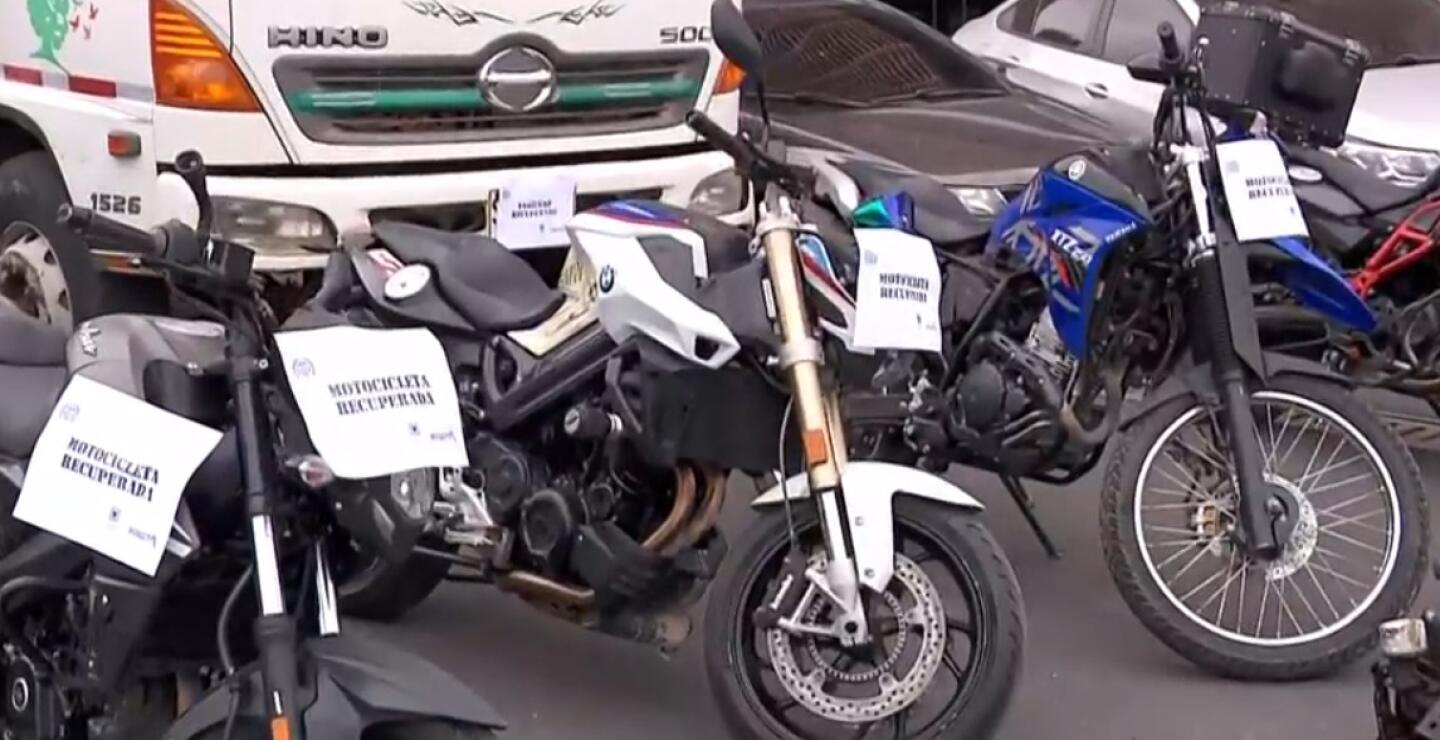 Desmantelan varios desguazaderos de vehículos en Bogotá: recuperaron 17 carros y 18 motos