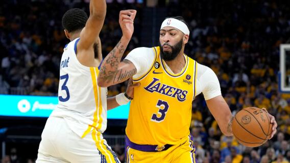 Anthony Davis, jugador de Los Ángeles Lakers vs. Golden State Warriors, en la NBA Anthony Davis, jugador de Los Ángeles Lakers vs. Golden State Warriors, en la NBA