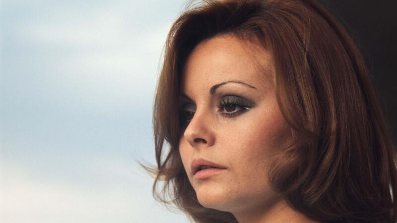 La vida de la cantante española Rocío Dúrcal irá a la pantalla grande - HJCK