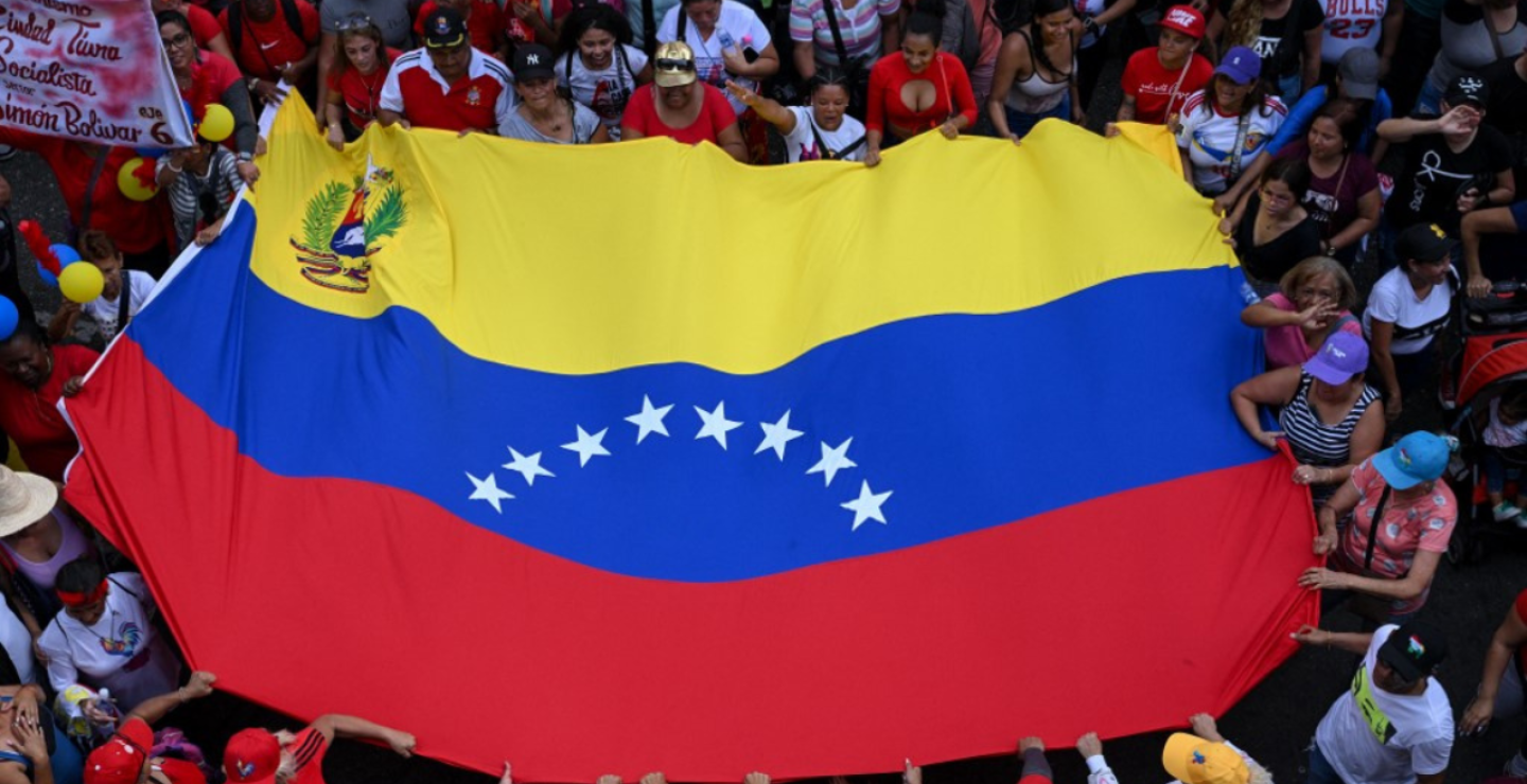 Venezuela despliega más de mil efectivos militares pocos días antes de toma de posesión presidencial