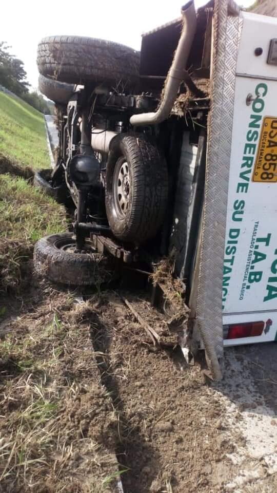 FOTO ACCIDENTE LA FORTUNA  AMBULACIA.jpg