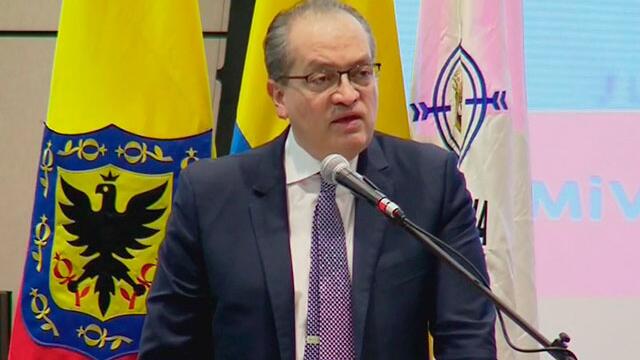 Firman pacto contra la explotación sexual de menores y mujeres en Colombia