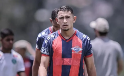 ¿Cómo empezó Antony Ylano su carrera como futbolista?


