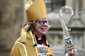 Ella es Sarah Mullally, la primera mujer primada de la historia de la Iglesia anglicana
