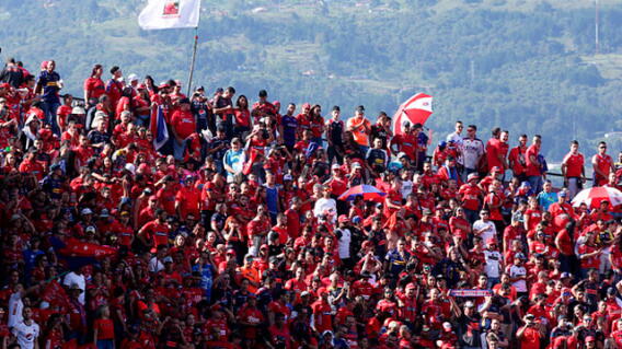 tribuna_hinchas_dim_0.jpg