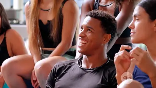 Andrea Serna le pregunta a Kevyn si su corazón siempre perteneció a Beta.