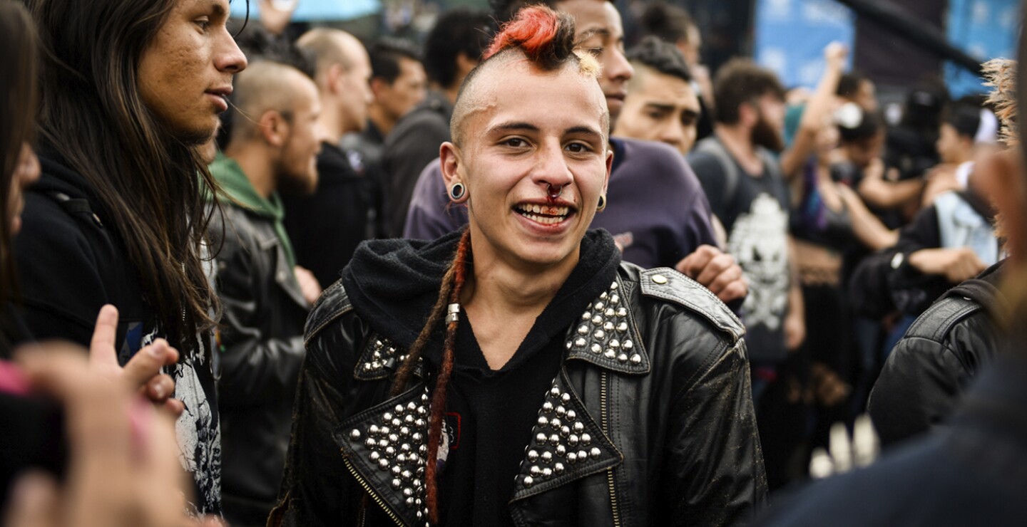 634569_David Schawrz