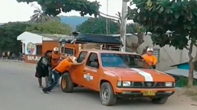 ¿Y así quieren que atiendan emergencias? En San Juan Nepomuceno, la Defensa Civil está varada ¿Y así quieren que atiendan emergencias? En San Juan Nepomuceno, la Defensa Civil está varada