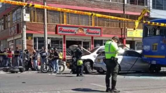 Camioneta de alta gama arrolló a dos ladrones que lo iban a robar, en Bogotá
