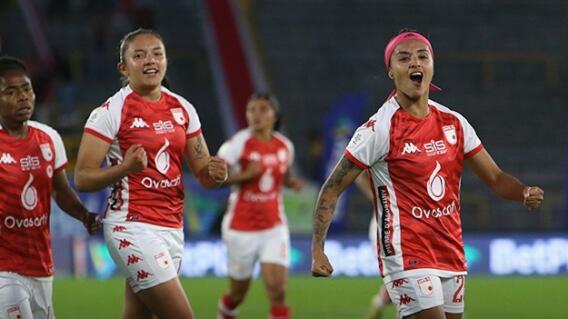 Santa Fe jugará este domingo la final de ida de la Liga femenina 2023 frente a América. Santa Fe jugará este domingo la final de ida de la Liga femenina 2023 frente a América.