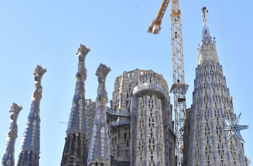 La Sagrada Familia de Barcelona espera culminar su punto más alto en