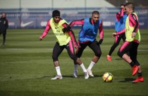 310451_Neymar y Mbappé