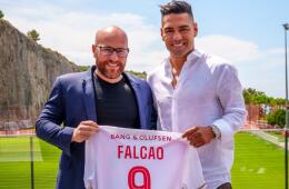Radamel Falcao García visitó la sede del Mónaco.