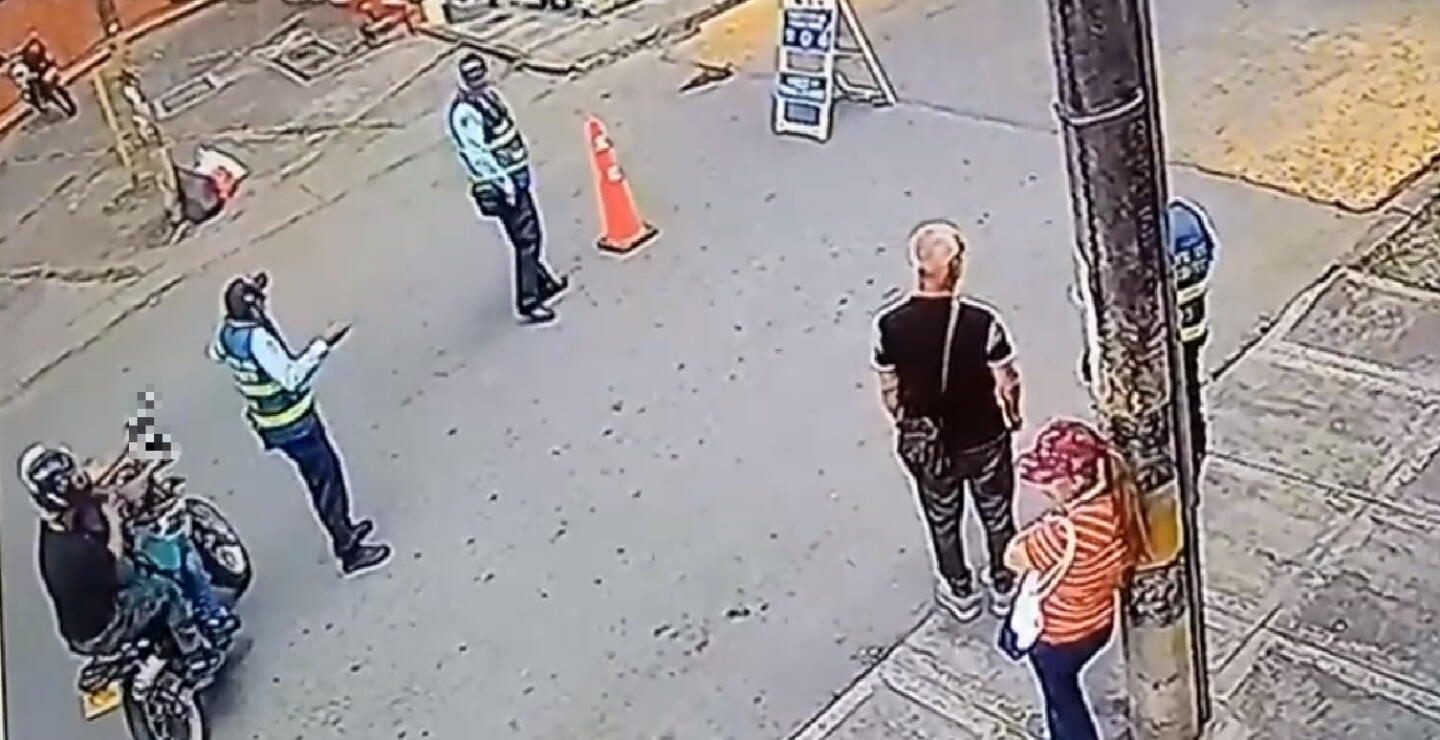 Agente de tránsito fue atacado a tiros por dos hombres que conducían ebrios
