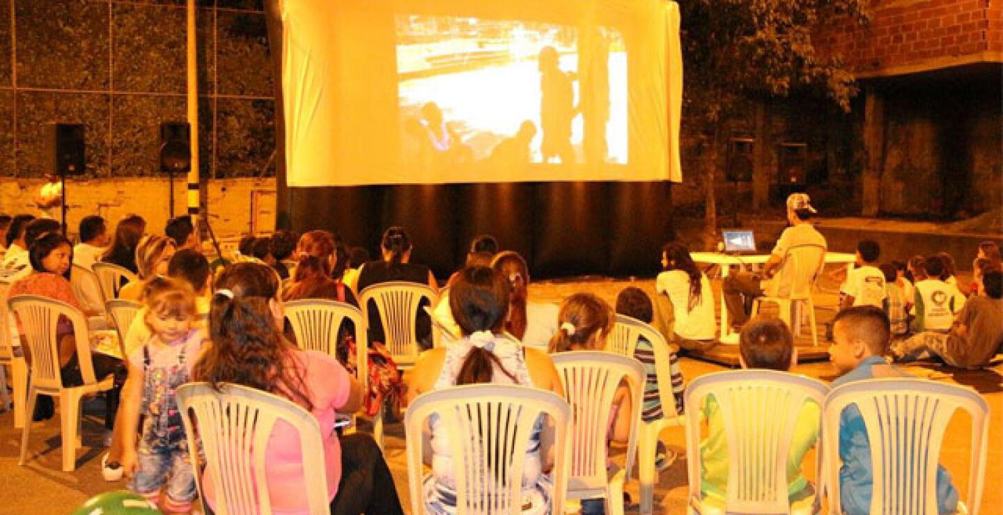 290915_cine-comuna-13_1.jpg