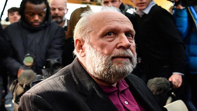 Comenzó en Francia juicio a exsacerdote que reconoció que “acariciaba 4 o 5 niños a la semana”