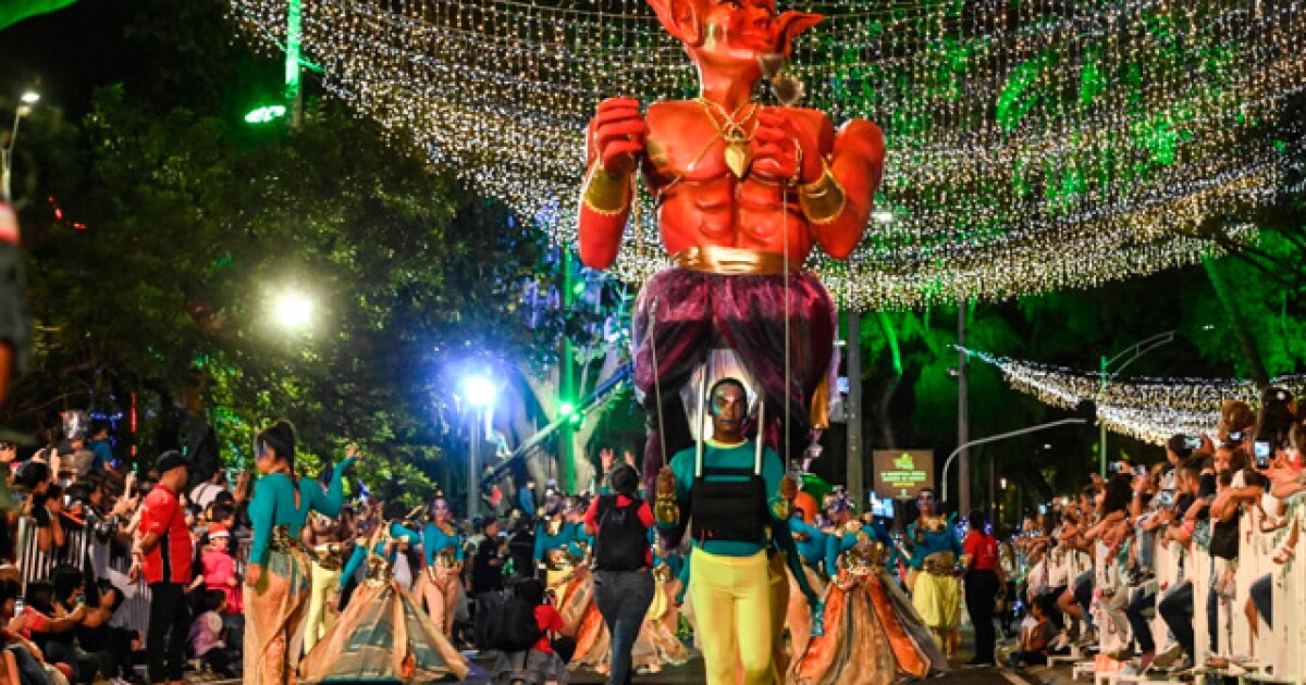 El mágico desfile de Mitos y Leyendas celebró 45 años en Medellín NoticiasCaracol