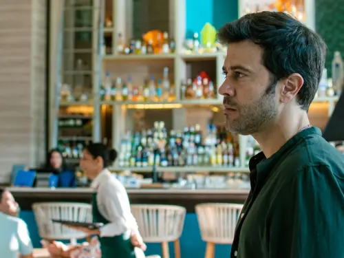 Capítulo 33 La Influencer: Salvador busca recuperar la empresa de su papá