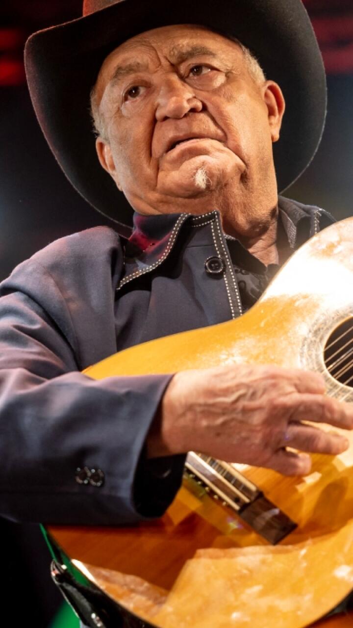 Eliades Ochoa, el músico cubano