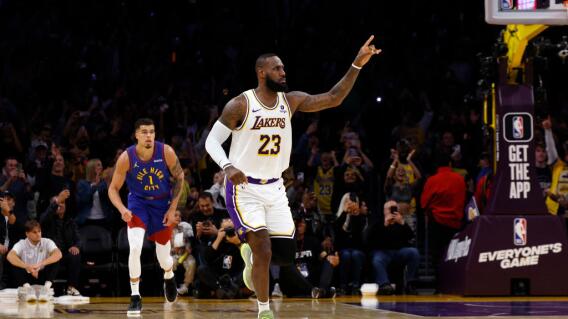 LeBron James jugador de Los Ángeles Lakers LeBron James jugador de Los Ángeles Lakers