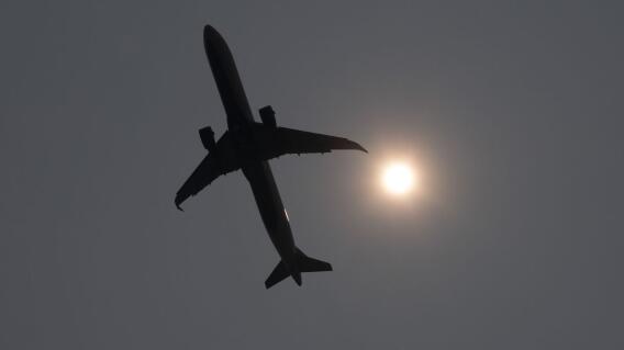 Avión - vuelos - viaje Avión - vuelos - viaje
