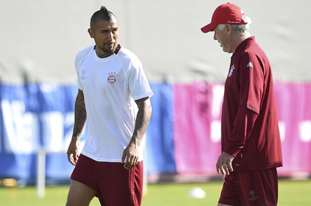 265403_arturovidalcarloancelottibayernmunich260717afpe.jpg