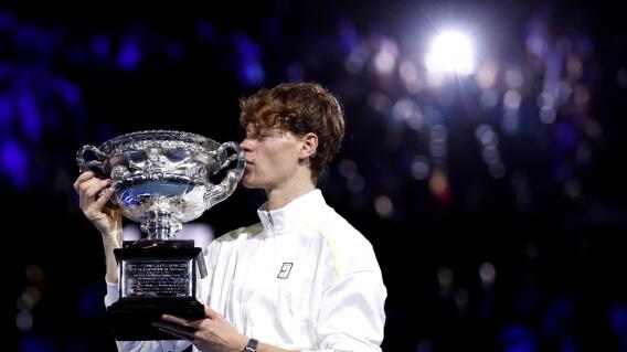 Jannik Sinner, tenista italiano, campeón del Abierto de Australia. Jannik Sinner, tenista italiano, campeón del Abierto de Australia.