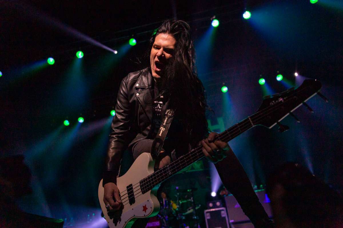640460_slash_11.jpg