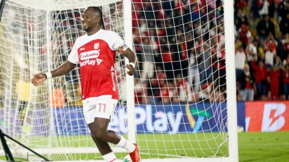 Hugo Rodallega, figura y goleador de Santa Fe.