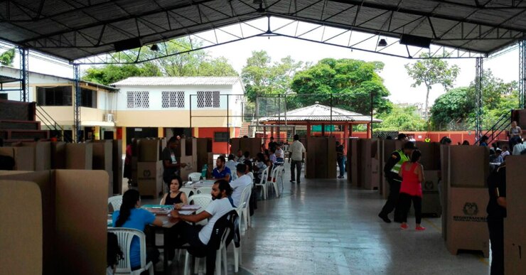 Colegio Rafael Navia Barón en Cali.