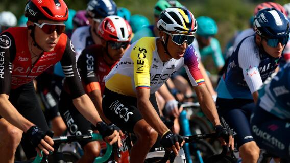Acción de Egan Bernal, en el Giro de Italia 2025. Acción de Egan Bernal, en el Giro de Italia 2025.