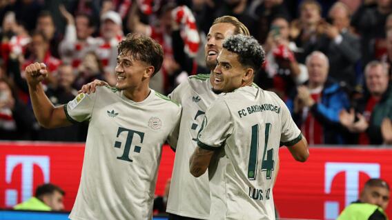 Luis Díaz (14) volvió a tener un buen partido con Bayern Múnich. 