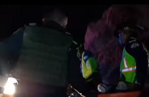 Bomberos rescatan a menor que cayó desde un acantilado en Santa Marta