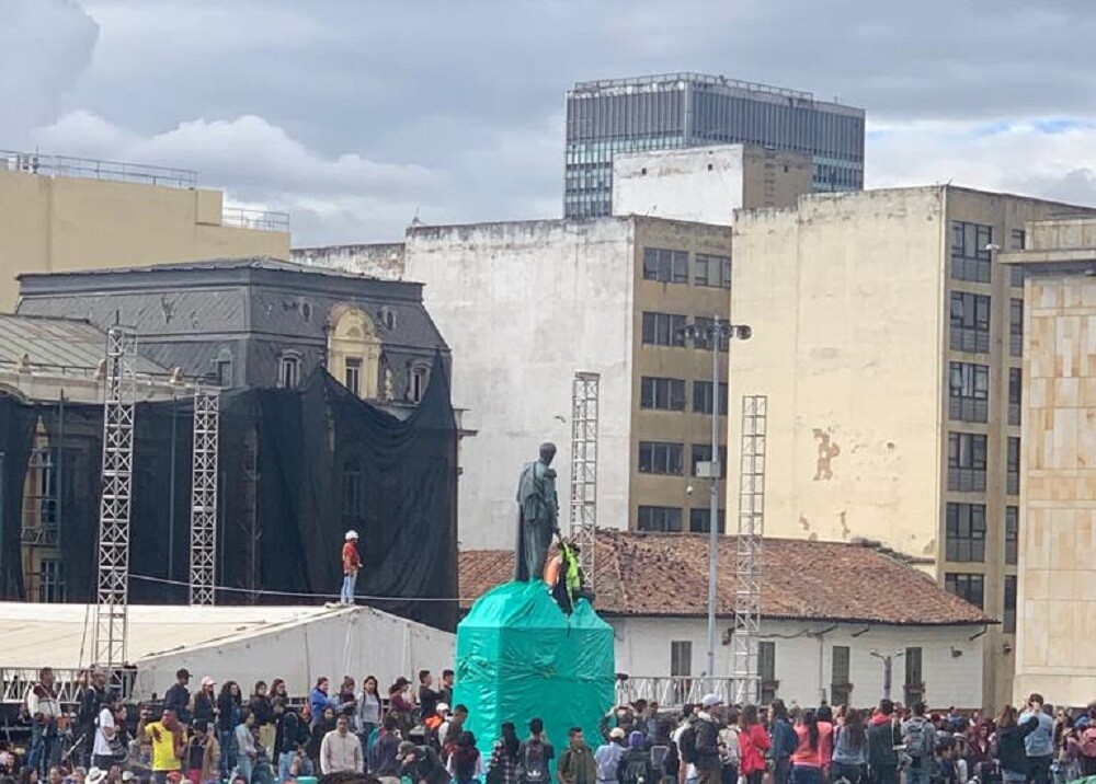 Fuertes disturbios en Bogotá en medio del paro nacional Mañanas BLU